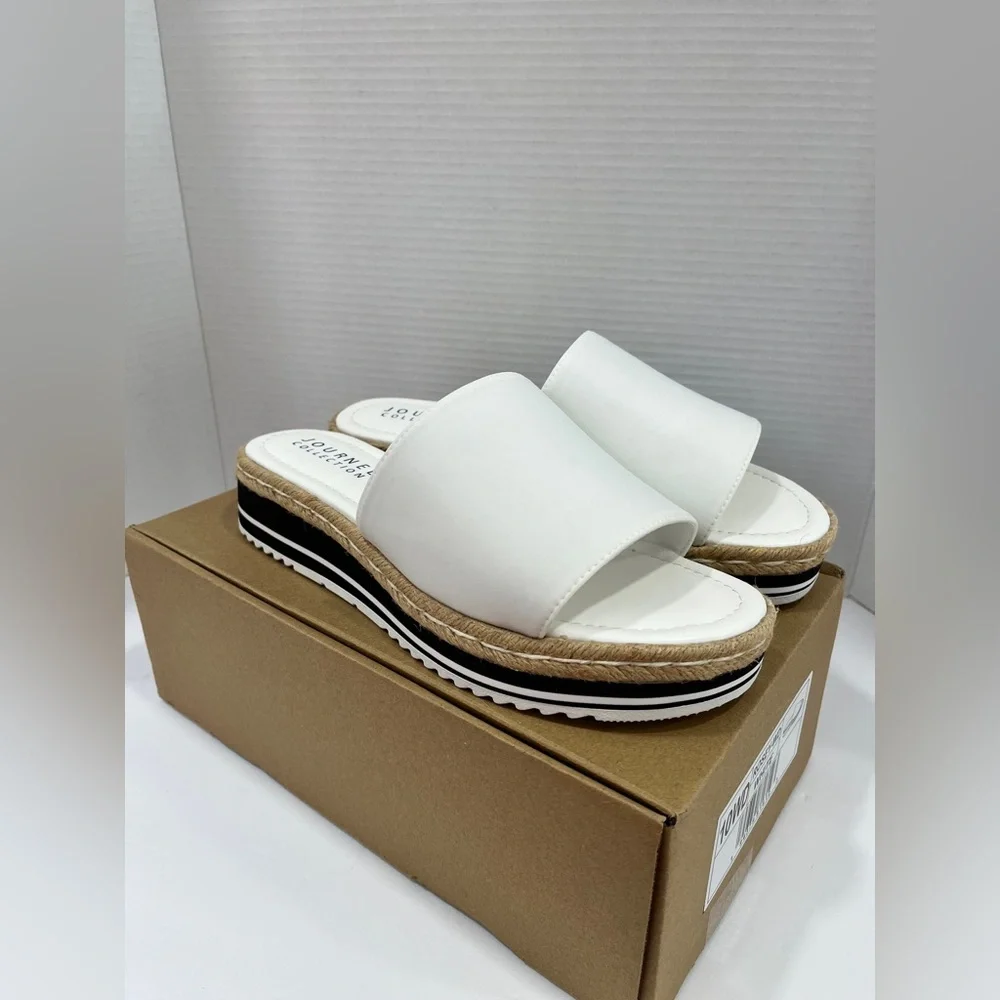 Journee Collection Womens‎ Rosey Slide Sandals. Size 10WD. Color: White